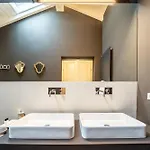 Palazzo Gozzi Bed & Beauty לינה וארוחת בוקר