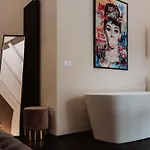 Palazzo Gozzi Bed & Beauty לינה וארוחת בוקר פארמה