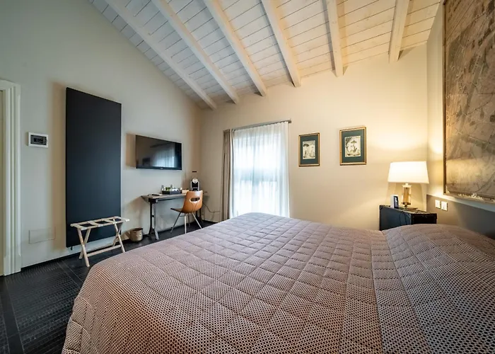 Palazzo Gozzi Bed & Beauty Bed & Breakfast