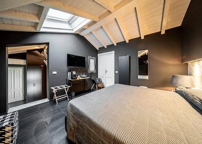 Palazzo Gozzi Bed & Beauty Bed and Breakfast 3*